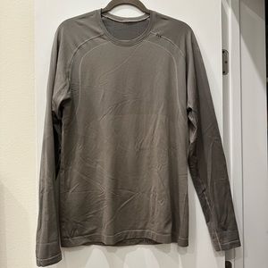 Lululemon Metal Vent Long Sleeve